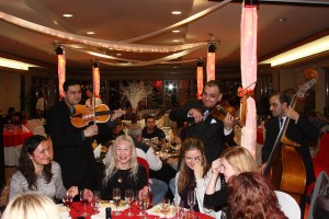 Budapest Christmas Eve Buffet Dinner Cruise with Gypsy Music