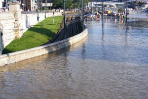 Budapest Danube River Flood Hatm