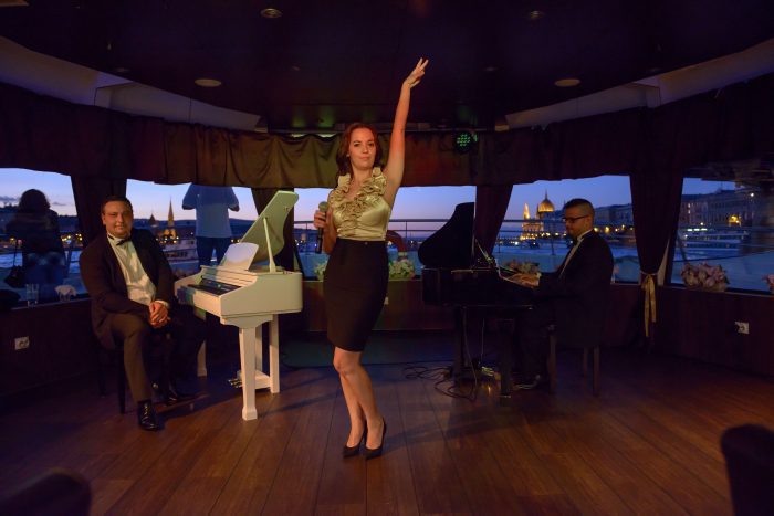 Bar Piano Dinner Cruise Budapest River Danube