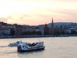 Budapest Sightseeing Cruise at Sunset, Christmas