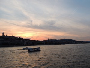 Budapest Sightseeing Cruise & Drink Bar
