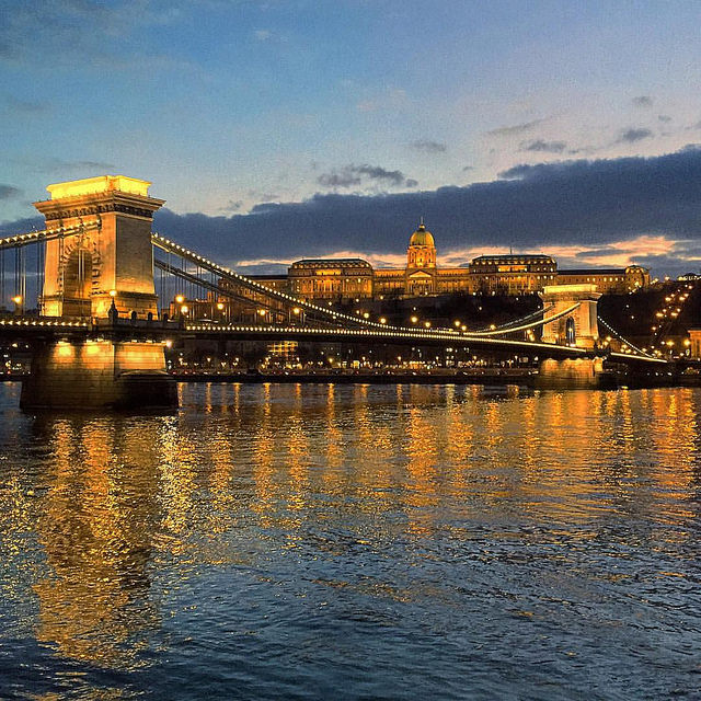 Budapest River Cruise December Chain Bridge photo by Gonzalo Iza