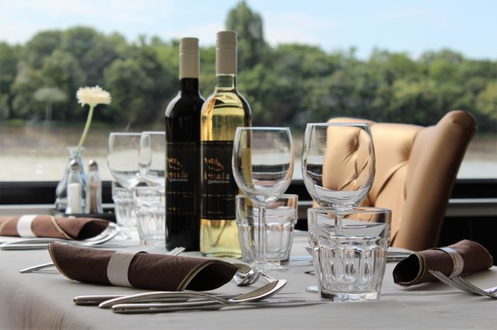 Prestige Ship Budapest Table Open Bar Package