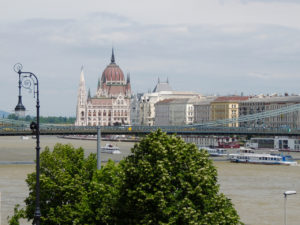 Budapest Parliament and Budget Boat Tour