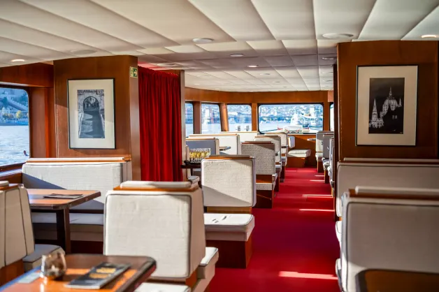 Citadella Comfort Cushioned Sightseeing Retro Budapest River Cruise Danube Boat Tour with Table Service Ship Bar