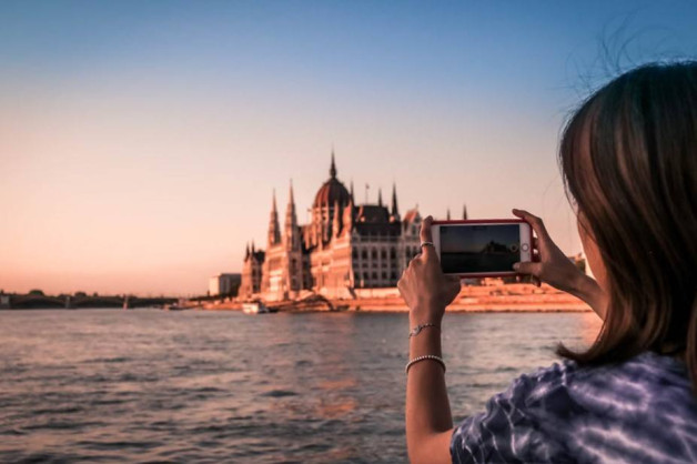 Budapest Downtown Budget Sightseeing Cruise: Pest Side Dock