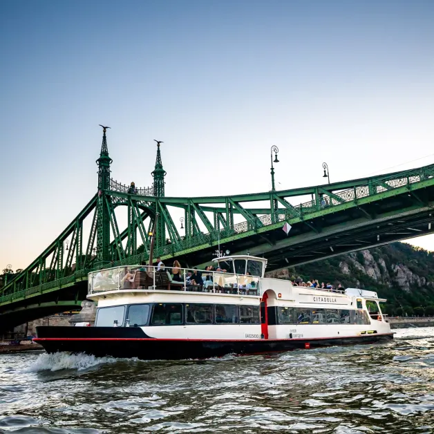 Citadella Boat Private Hire – Budapest River Cruise