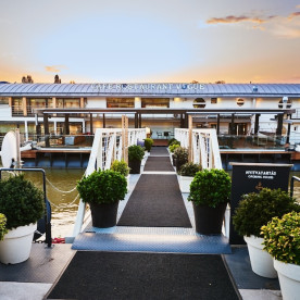 Vogue Standing Boat Restaurant Classic 3 Course Dinner Menu
