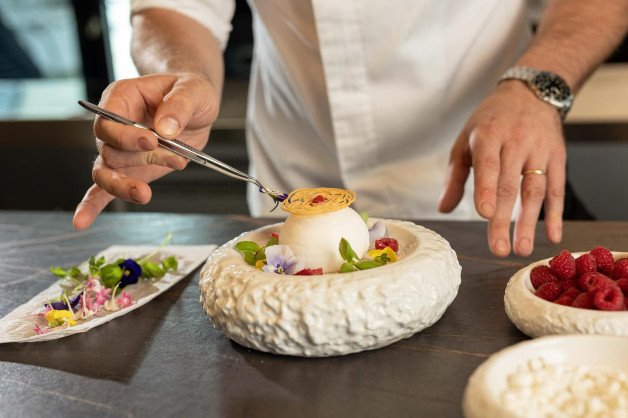 3 Course Gourmet Plated Dinner  or Lunch – Private Boat Hire