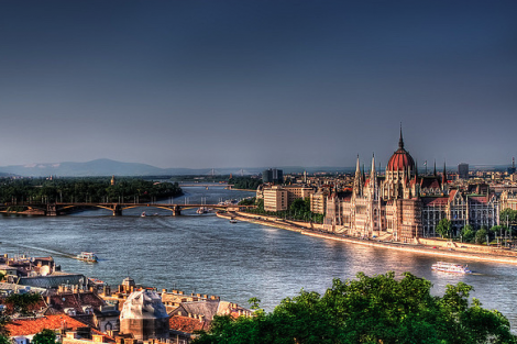 2pm Sightseeing Guided Cruise in Budapest