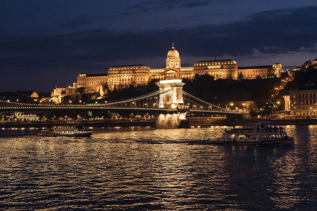4- Course Dinner Menu with Duck for River Cruise – Private Boat Rental Budapest